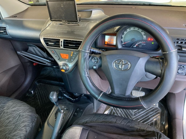 TOYOTA IQ 2009