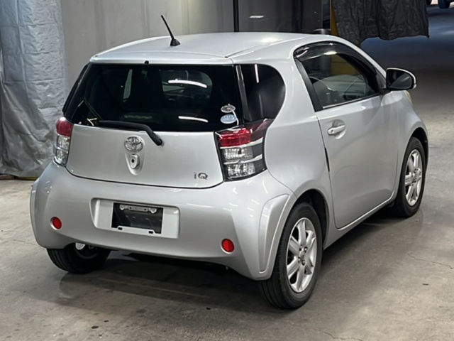 TOYOTA IQ 2009