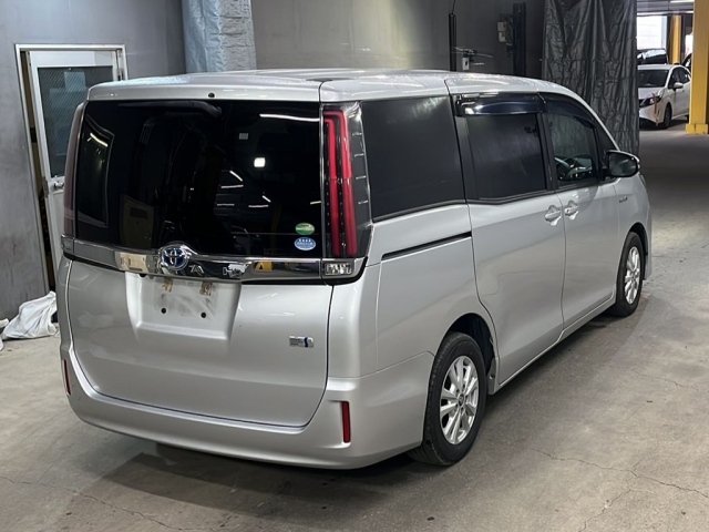 TOYOTA NOAH 2018