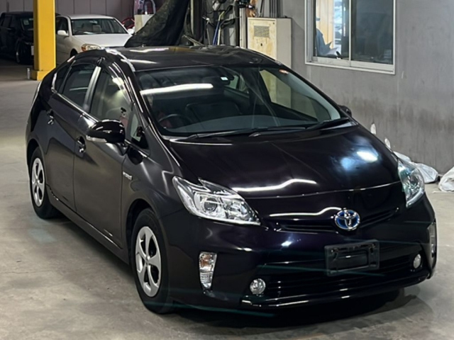 TOYOTA PRIUS 2015