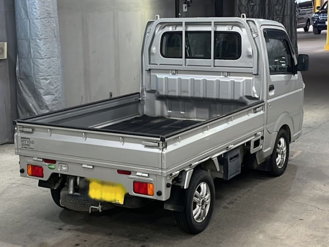 NISSAN CLIPPER TRUCK 2015
