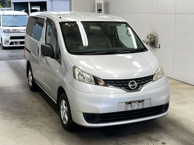 NISSAN NV200 2016