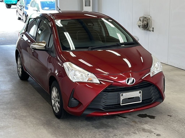 TOYOTA VITZ 2018