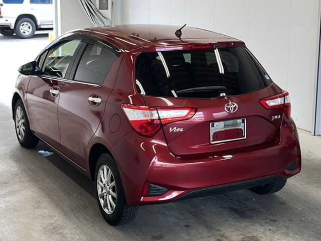 TOYOTA VITZ 2018