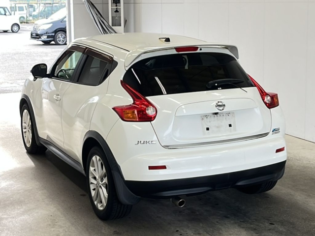 NISSAN JUKE 2012