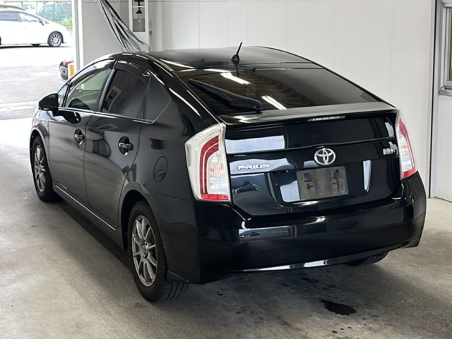 TOYOTA PRIUS 2013
