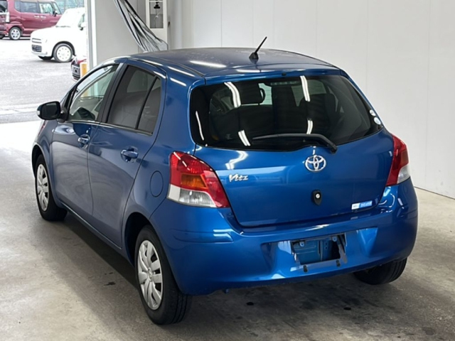 TOYOTA VITZ 2009