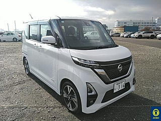 NISSAN ROOX 2021