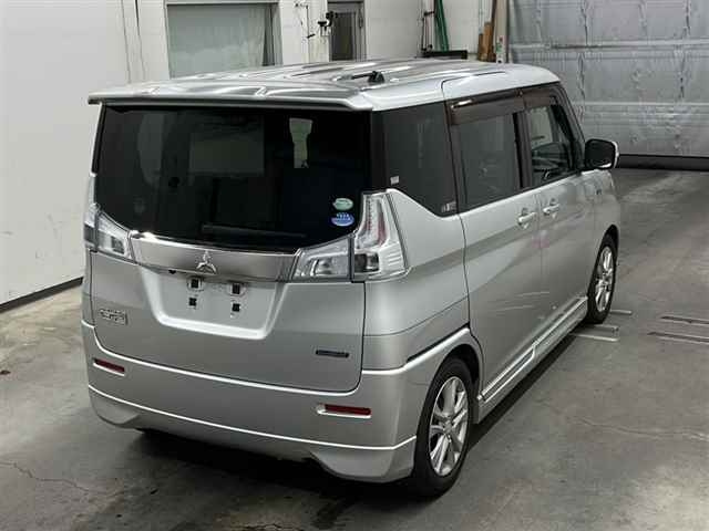 MITSUBISHI DELICA D2 2017