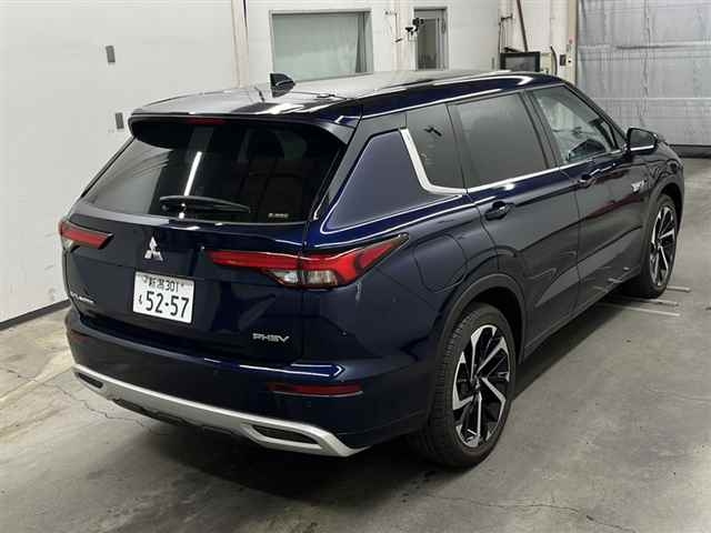 MITSUBISHI OUTLANDER PHEV 2024