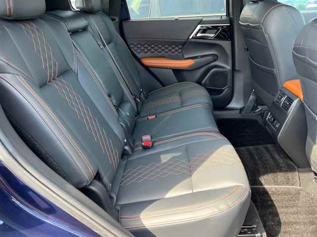 MITSUBISHI OUTLANDER PHEV 2024