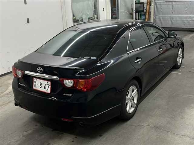TOYOTA MARK X 2010
