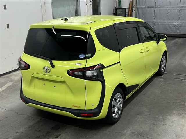 TOYOTA SIENTA 2017