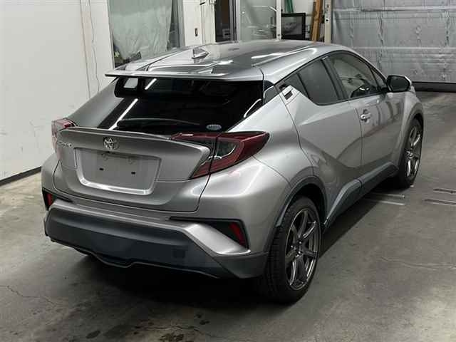 TOYOTA C-HR 2018