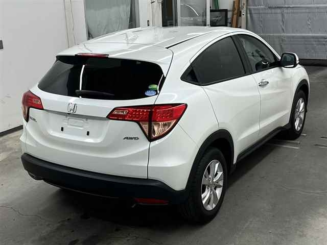 HONDA VEZEL 2016
