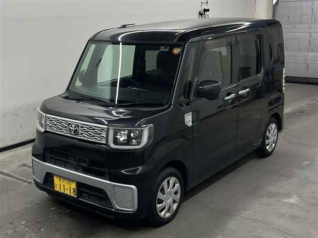 TOYOTA PIXIS MEGA 2016