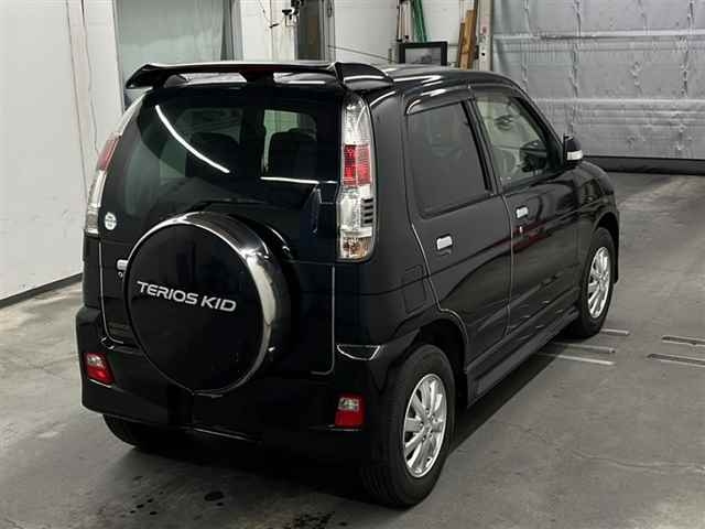 DAIHATSU TERIOS KID 2012