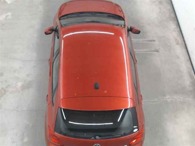 VOLKSWAGEN POLO 2016