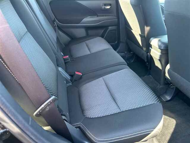 MITSUBISHI OUTLANDER 2016