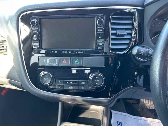 MITSUBISHI OUTLANDER 2016