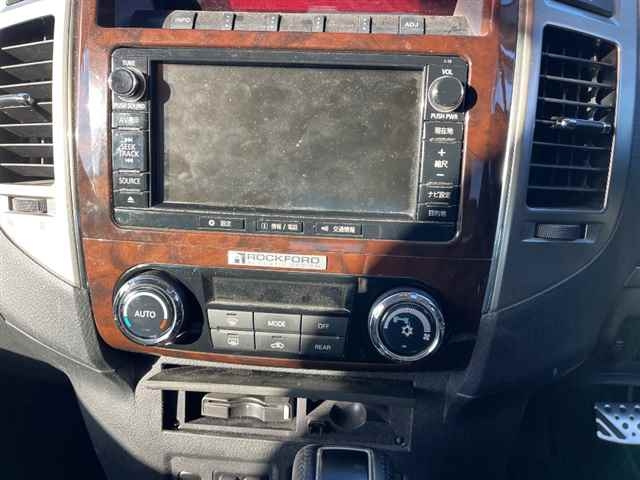 MITSUBISHI PAJERO 2017