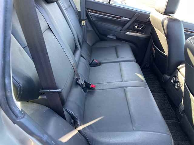 MITSUBISHI PAJERO 2017