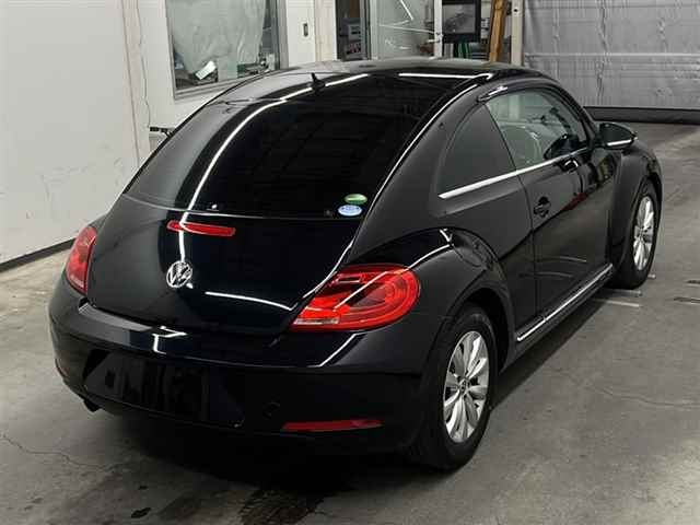 VOLKSWAGEN THE BEETLE 2012