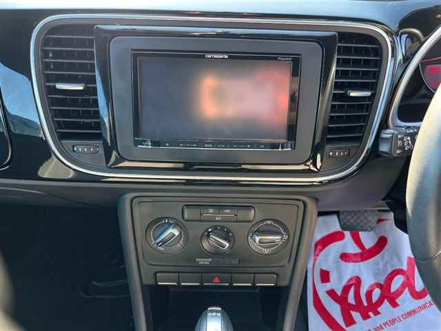 VOLKSWAGEN THE BEETLE 2012