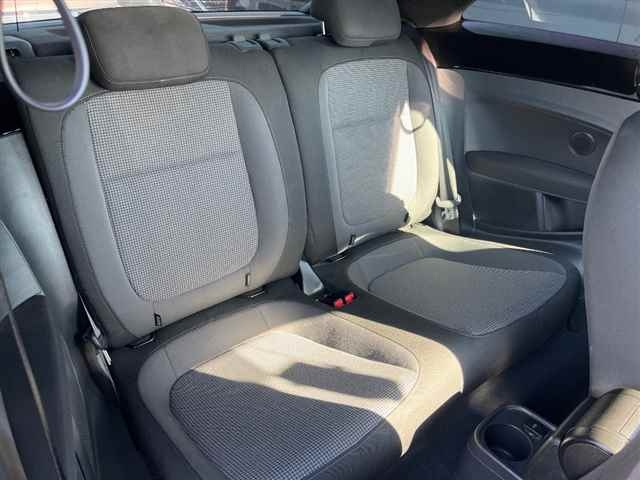VOLKSWAGEN THE BEETLE 2012