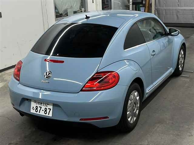 VOLKSWAGEN THE BEETLE 2013
