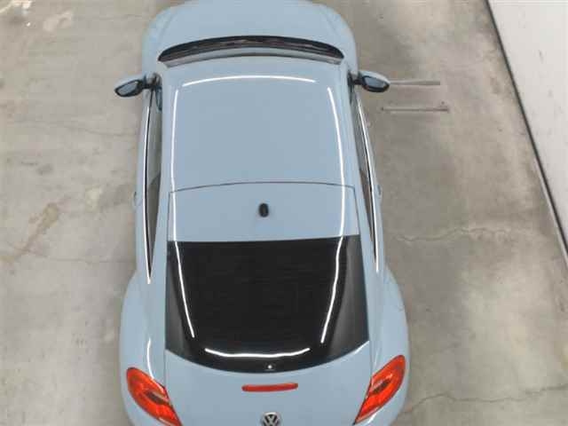 VOLKSWAGEN THE BEETLE 2013