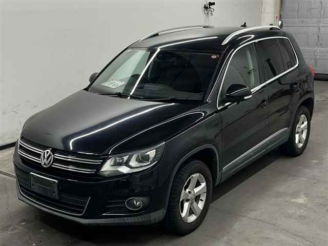 VOLKSWAGEN TIGUAN 2012