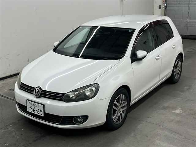 VOLKSWAGEN GOLF 2010