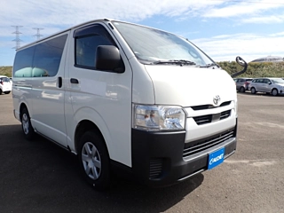 TOYOTA HIACE VAN 2020