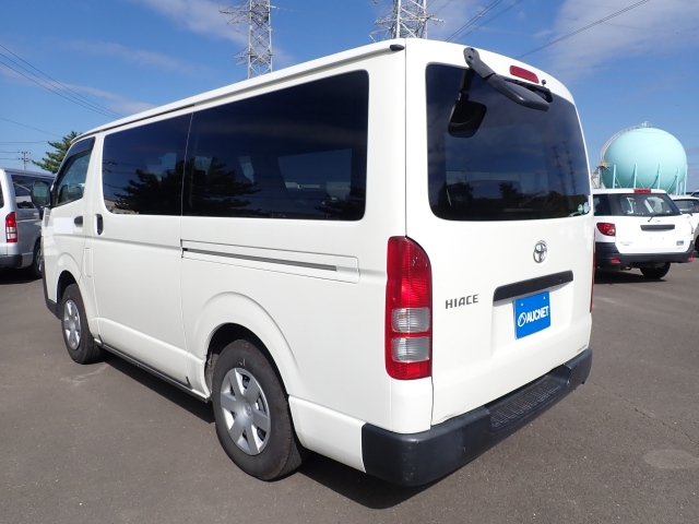 TOYOTA HIACE VAN 2020