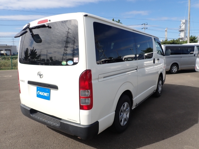 TOYOTA HIACE VAN 2020