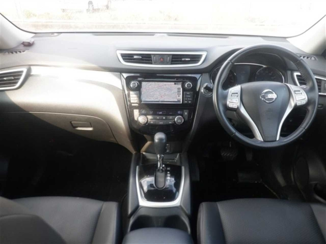 NISSAN X-TRAIL 2015