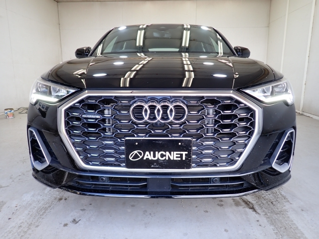 AUDI Q3 2024