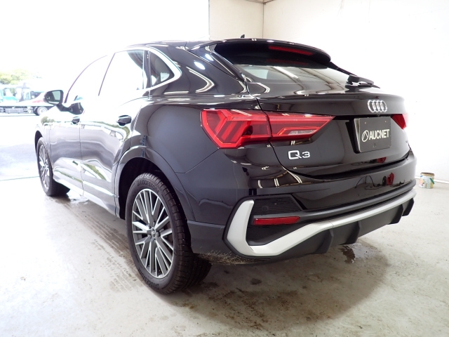AUDI Q3 2024