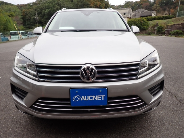 VOLKSWAGEN TOUAREG 2015