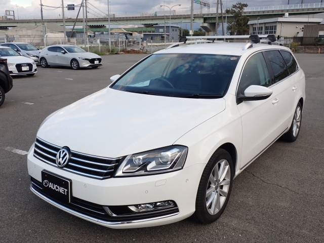 VOLKSWAGEN PASSAT VARIANT 2013