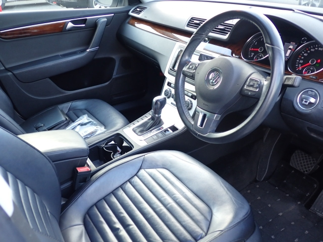 VOLKSWAGEN PASSAT VARIANT 2013