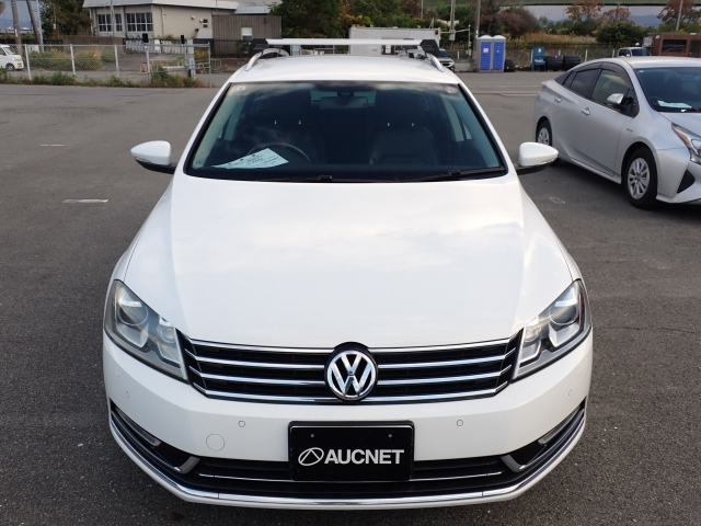 VOLKSWAGEN PASSAT VARIANT 2013
