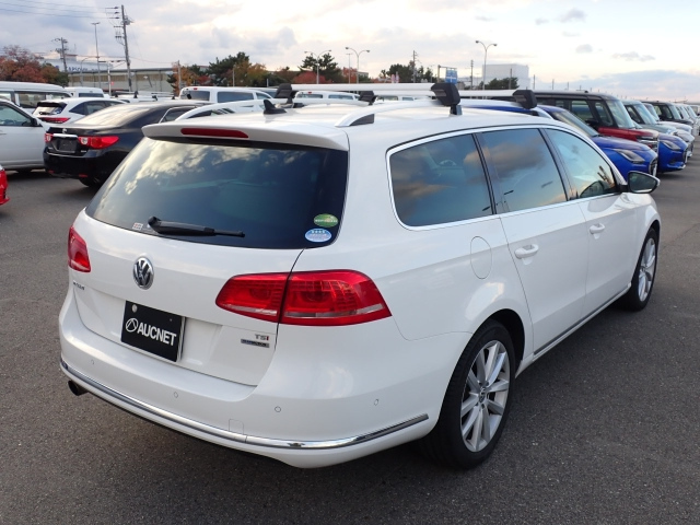 VOLKSWAGEN PASSAT VARIANT 2013