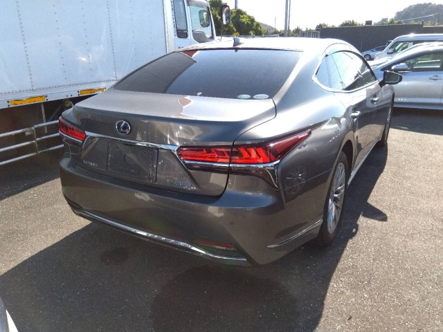 LEXUS LS 2019