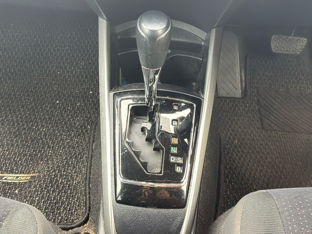 TOYOTA COROLLA FIELDER 2018