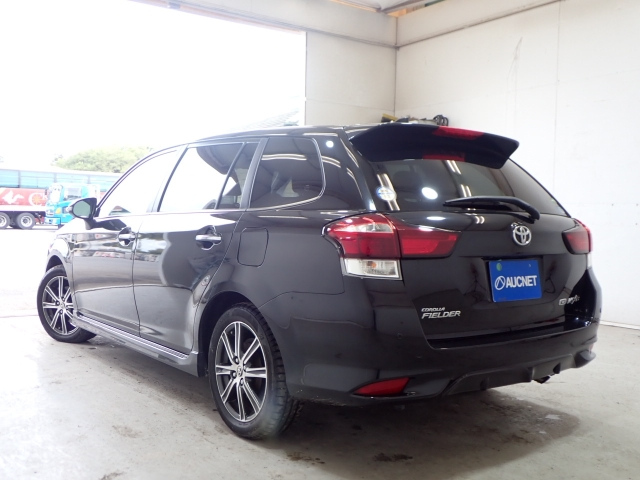 TOYOTA COROLLA FIELDER 2015