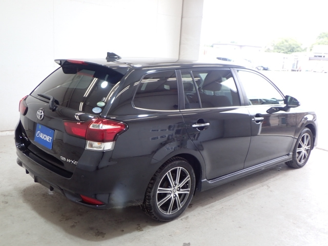 TOYOTA COROLLA FIELDER 2015