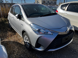 TOYOTA VITZ 2019