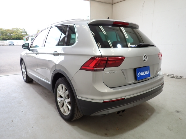 VOLKSWAGEN TIGUAN 2017